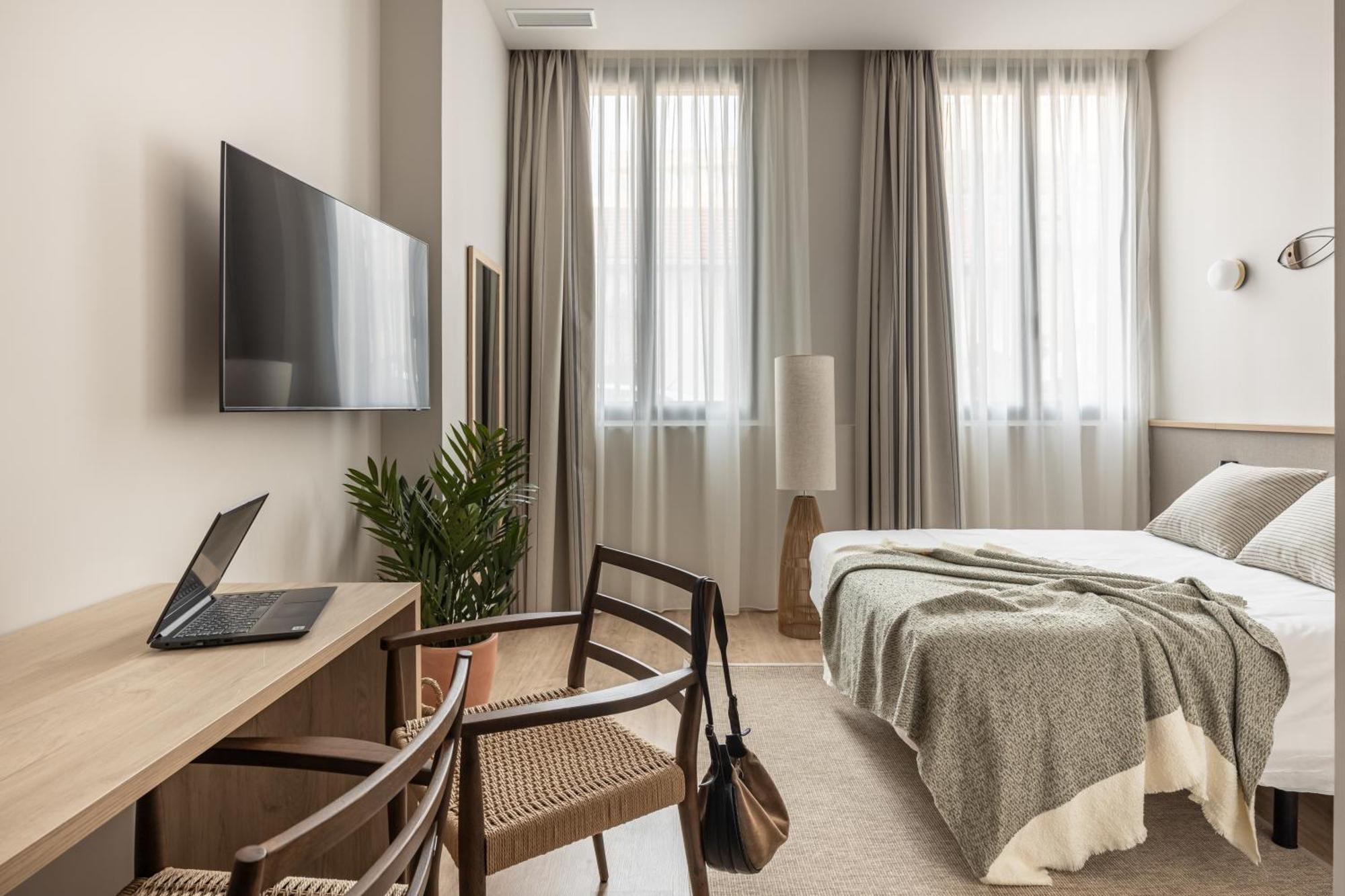 Libere Malaga Trinidad Apartment Bagian luar foto